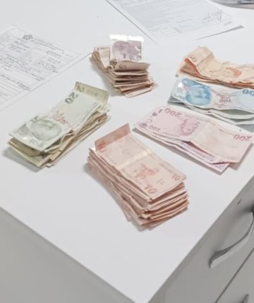 Cuma çıkışı dilencilere zabıta baskını: Üzerlerinden binlerce lira çıktı