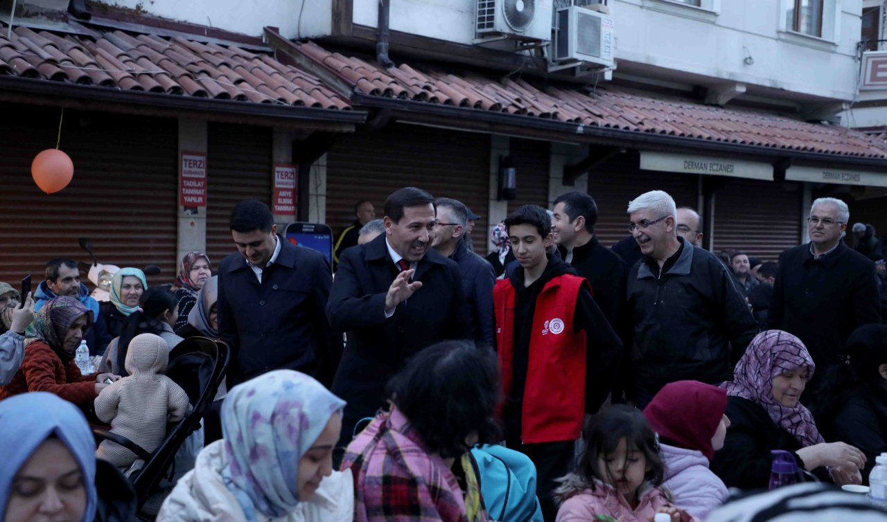 Karatay Belediyesi binlerce vatandaşı iftar sofrasında buluşturdu