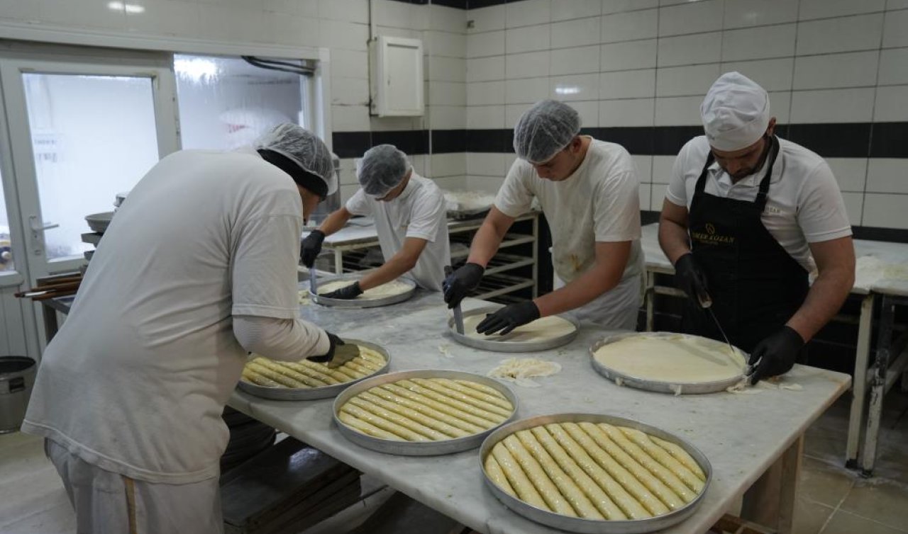 Baklavacılarda bayram yoğunluğu: Günlük üretim 20 tona ulaştı