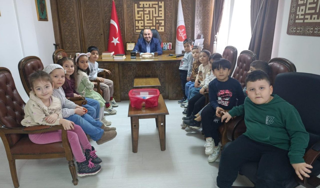 Beyşehir’de 4-6 yaş kuran kursu öğrencileri kumbaralarındaki paraları TDV’ye bağışladı 