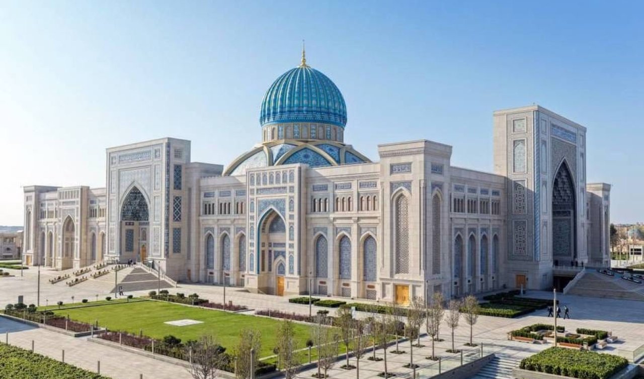  İslam Medeniyet Merkezi iftar vaktinde dualarla açıldı