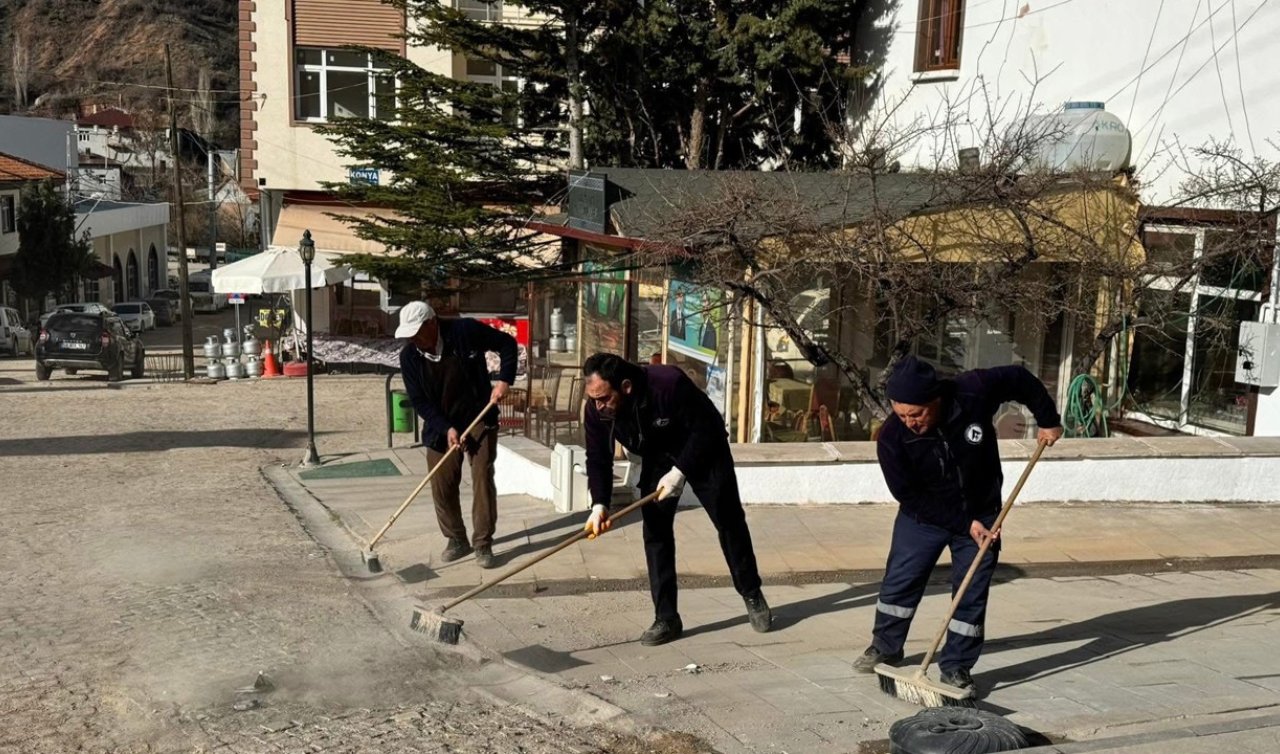 Derbent’te ana cadde ve sokaklarda bayram öncesi temizlik
