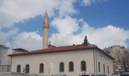 Depremde hasar gören 161 yıllık cami bayram namazıyla ibadete açılacak