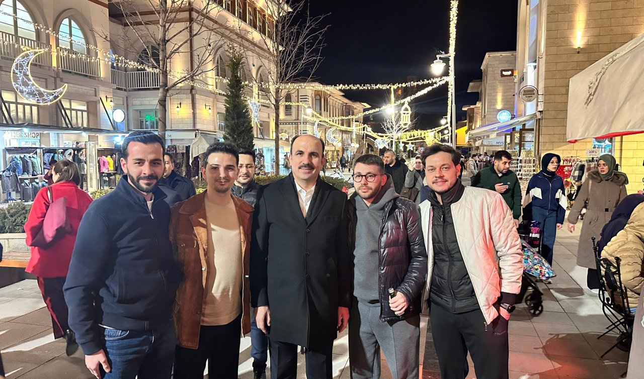 Başkan Altay ramazanın son teravih namazı sonrası esnafla ve vatandaşla buluştu