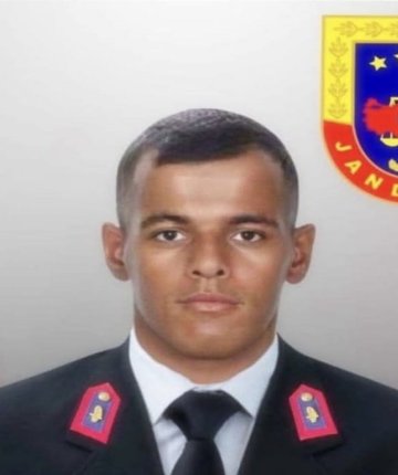 Kalp krizi geçiren astsubay toprağa verildi