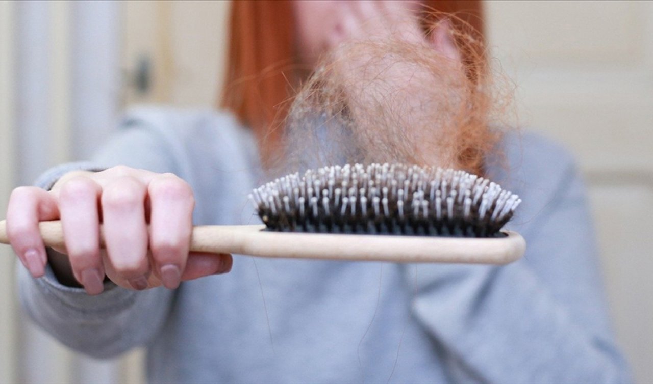 Günde ne kadar saç dökülmesi normal, en sık görülen saç dökülmesi nedenleri? 