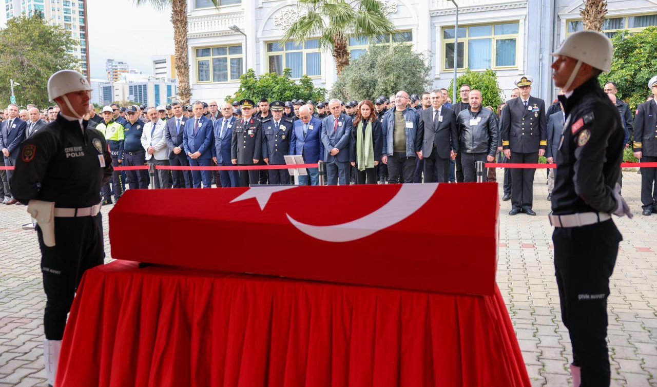 Trafik kazasında şehit olan polis memuru için cenaze töreni düzenlendi