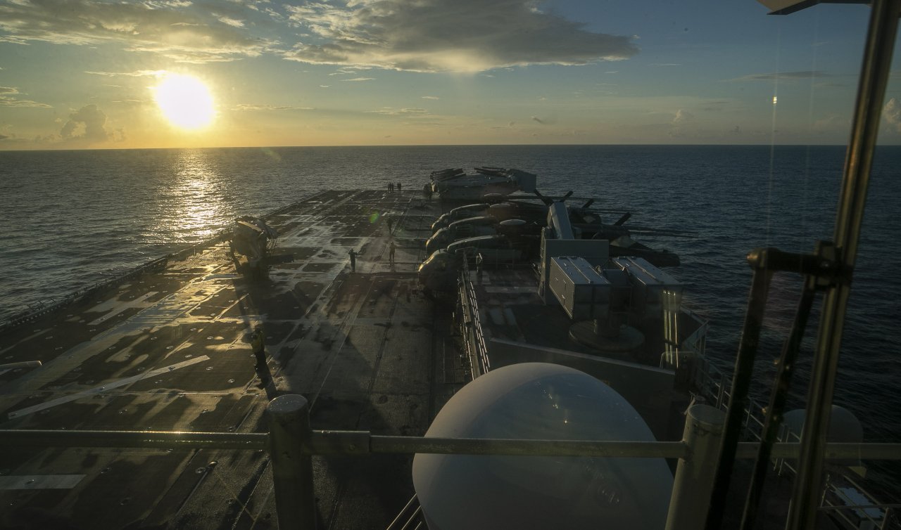 ABD: 3 bin 500 askerin bulunduğu hücum gemisi Orta Doğu’ya ulaştı