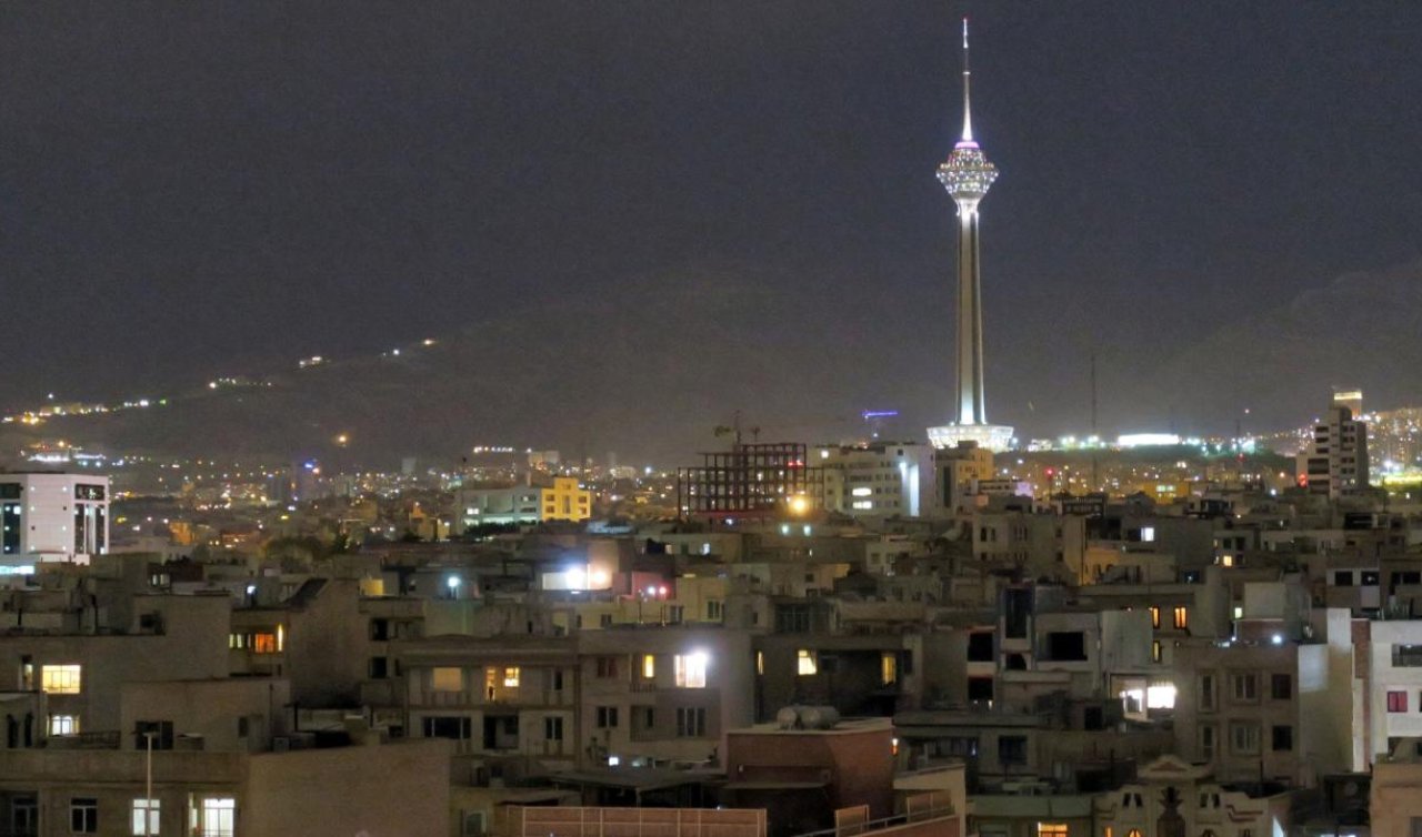 İran basını: Kesinti yaşanan bölgelere elektrik verilmeye başlandı