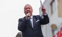 CHP’de Özkan Yalım’ın üyeliği askıya alındı