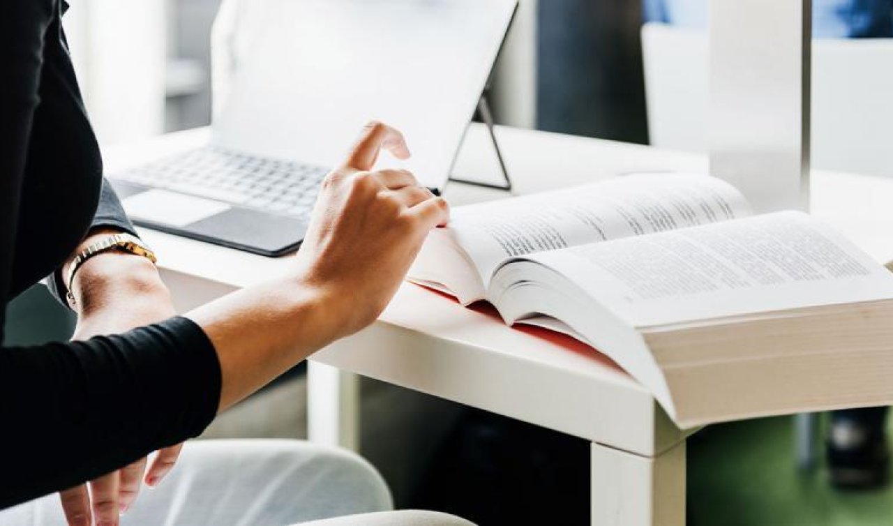 Lisansüstü eğitimde doğum yapan kadınlara ek süre