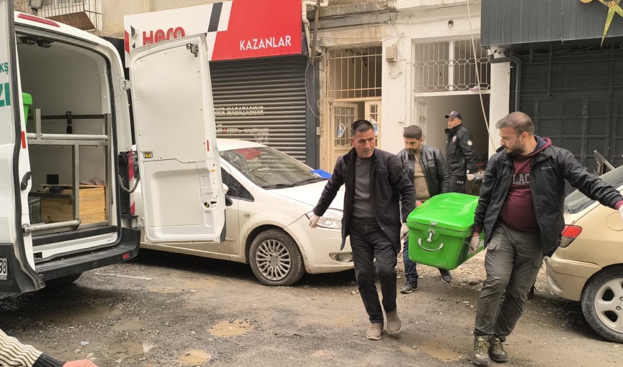  Alacak verecek meselesi can aldı: 75 yaşındaki arkadaşını bıçakladı