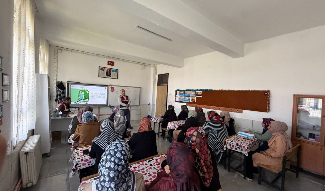 “En İyi Narkotik Polisi Anne“ projesi kapsamında bilgilendirme yapıldı