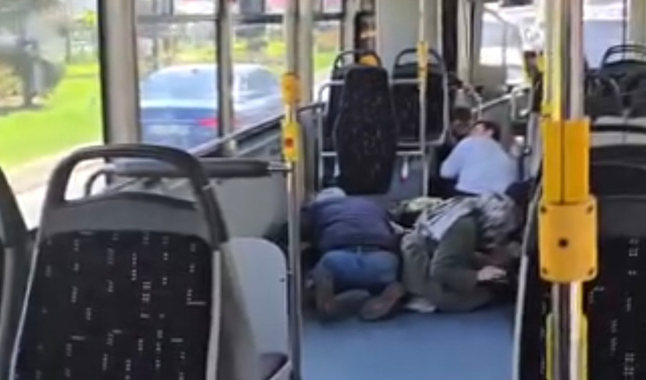 Kurşun isabet eden İETT otobüsünde yolcular panik yaşadı