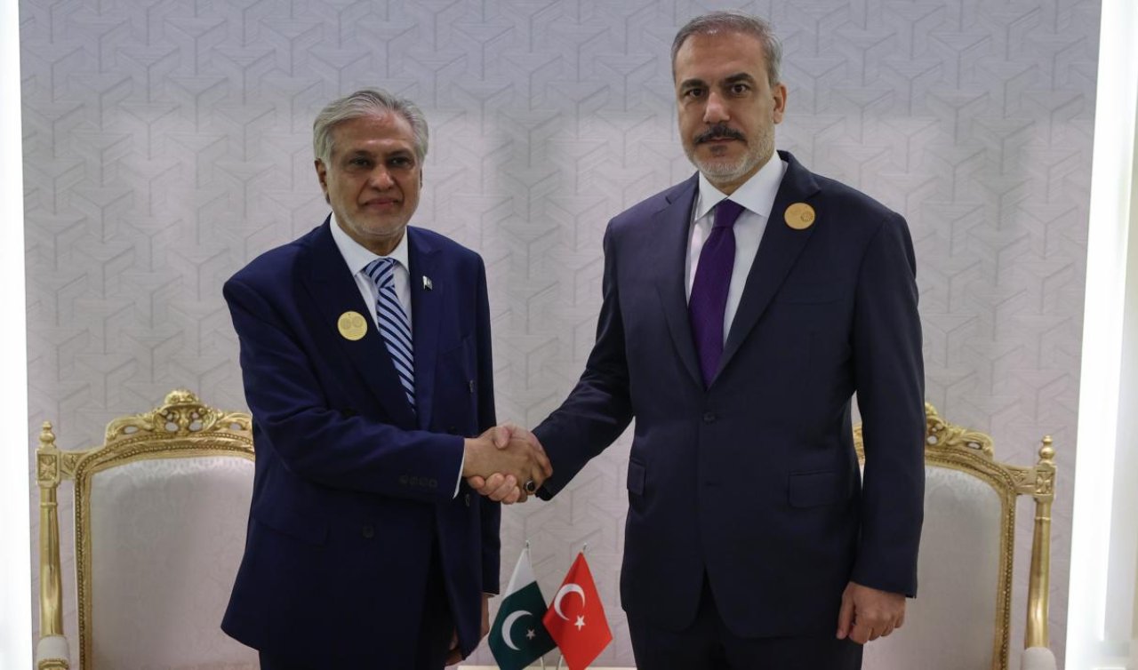 Bakan Fidan Pakistanlı mevkidaşı Dar ile görüştü