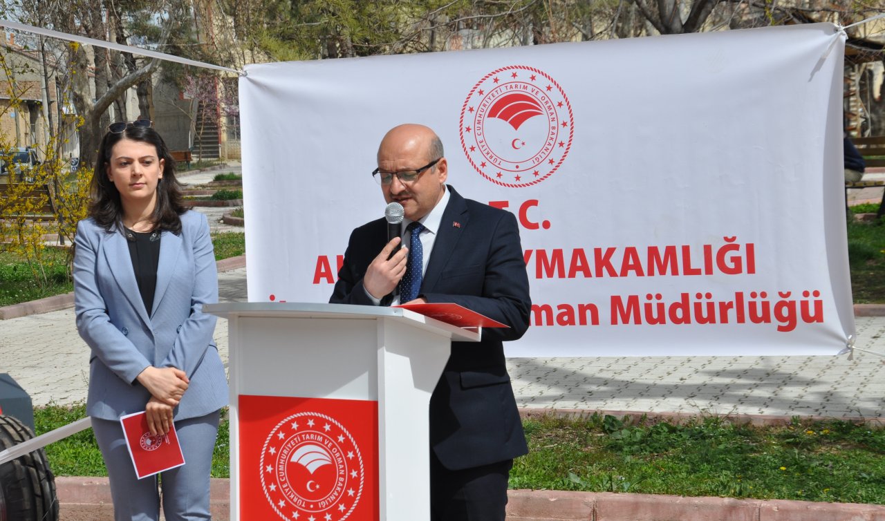Akşehir’de üreticilere yem makinesi dağıtıldı