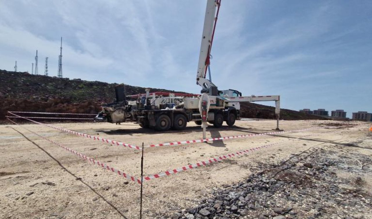 İnşaatta elektrik akımına kapılan 2 işçiden biri öldü diğeri yaralandı