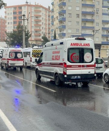 Esnaf arasında silahlı kavga: 3 yaralı