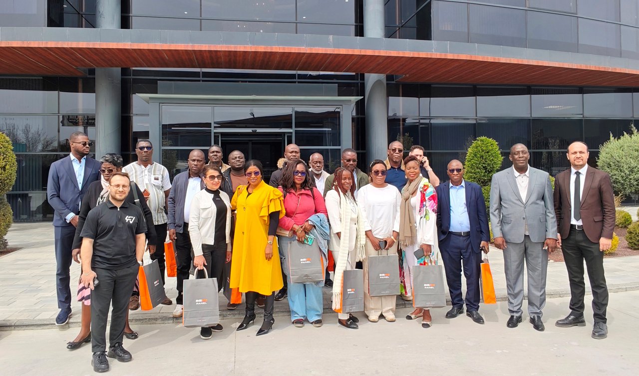 Fildişi Sahili’nden gelen iş insanları Mekpan Panel fabrikasını ziyaret etti