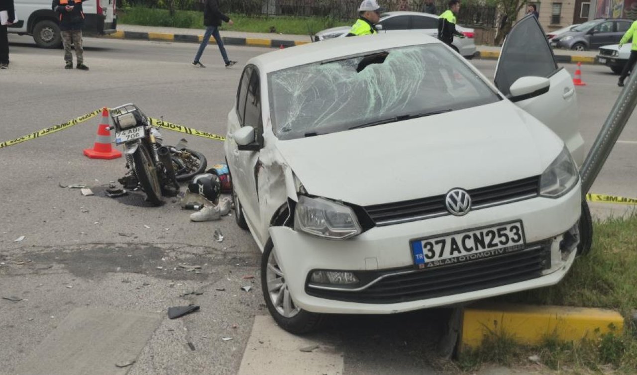 Hastane yolunda feci kaza! Otomobil ile motosiklet çarpıştı: 3 yaralı