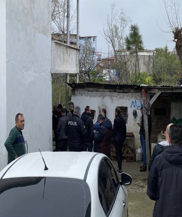 Annesini tüfekle öldürüp intihar etti