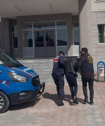 Kendilerini komiser olarak tanıtıp 1 milyon TL dolandırdılar!