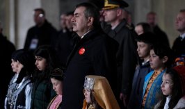 Bakan Tekin’den Anıtkabir’de 23 Nisan mesajı