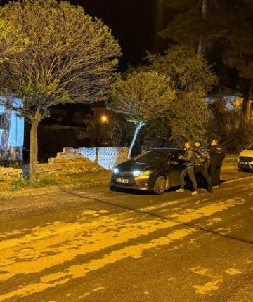 İhbara giden polise ateş açıldı