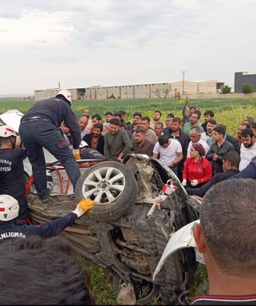 Otomobiller çarpıştı: 2 çocuk öldü 2 yaralı