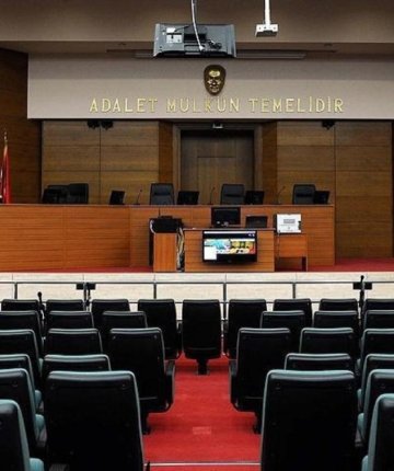 Başörtülü hakimi reddeden avukatın yargılanması sürüyor