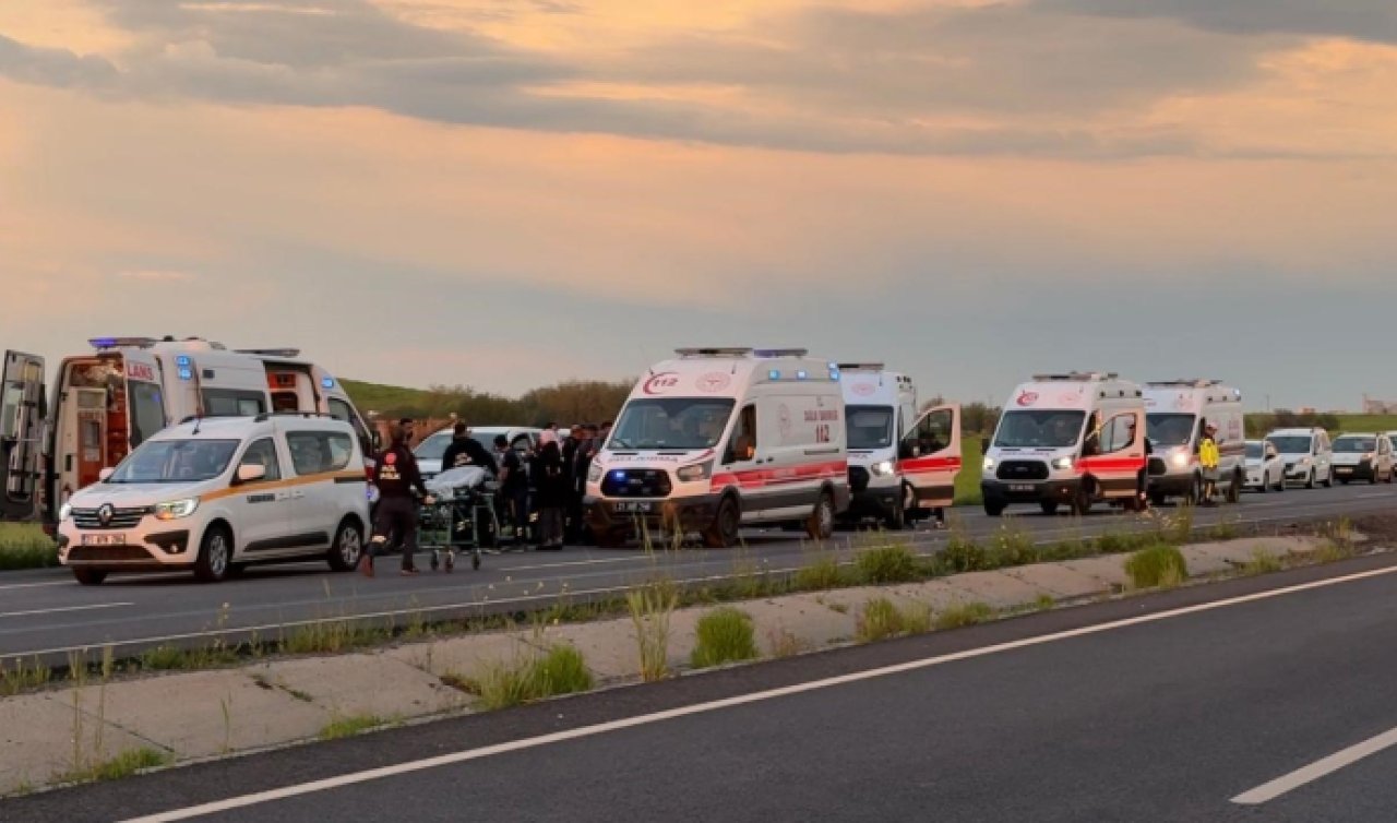 İçinde 7’si çocuk 10 kişinin bulunduğu otomobil takla attı