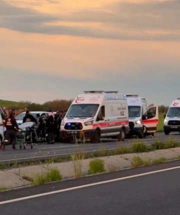 İçinde 7’si çocuk 10 kişinin bulunduğu otomobil takla attı