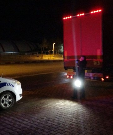 Yol kenarında kanlar içerisinde bulundu! Hastanede hayatını kaybetti