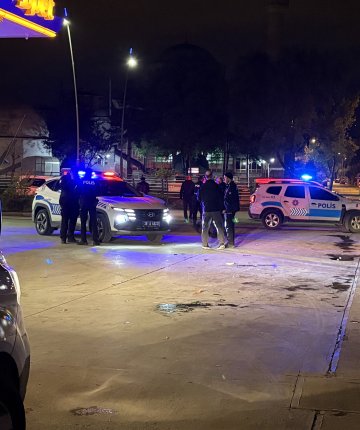 Akaryakıt istasyonunda bıçaklı kavga: 1 ölü 2 yaralı