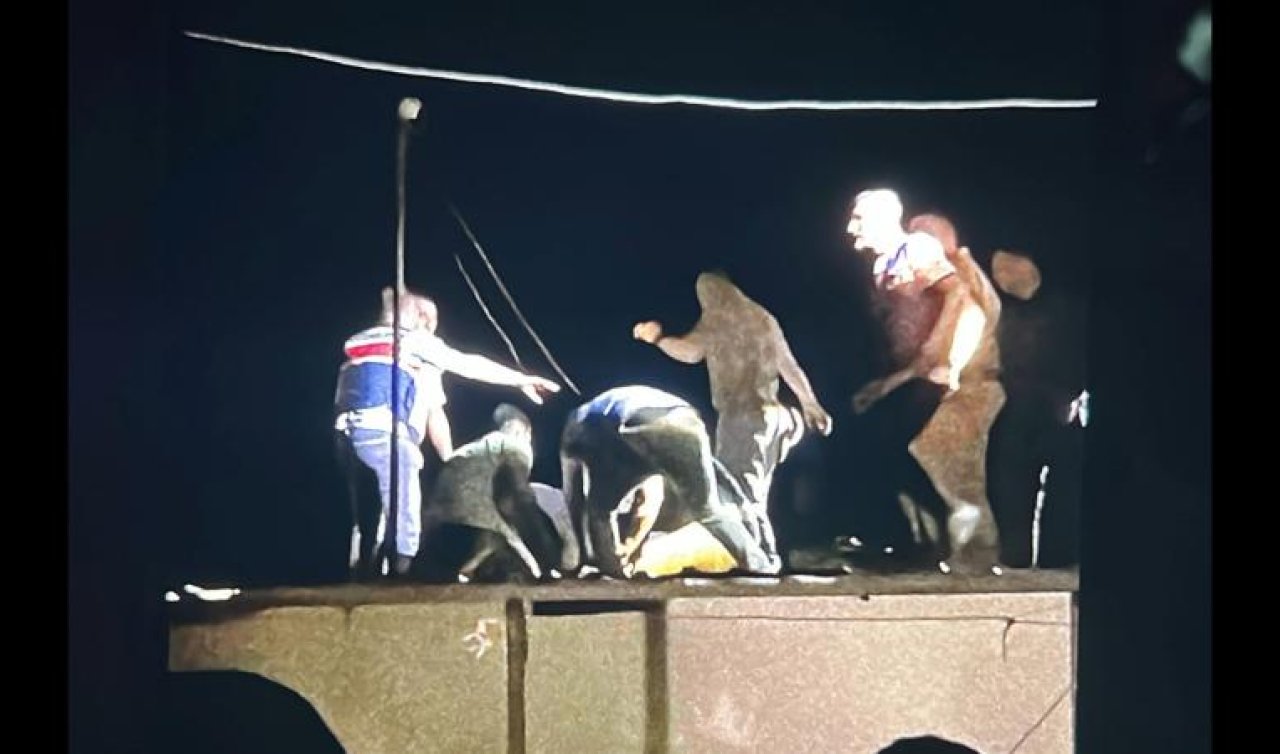Kaybolan çocuk 11 saat sonra evin damında ölü bulundu