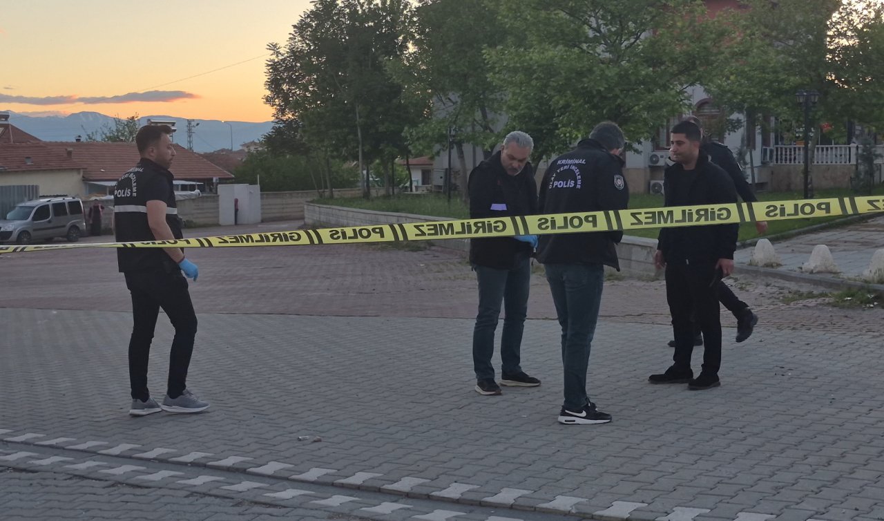 Sanal medyada tartışıp parkta kavga ettiler: 1 yaralı
