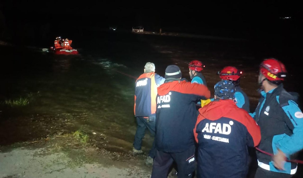 Baraj kapakları açıldı! Mahsur kalan 4 kişi kurtarıldı