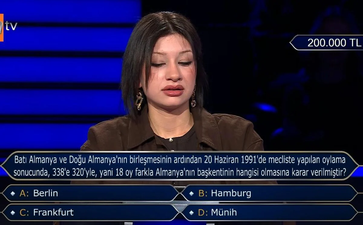 Batı Almanya ve Doğu Almanya’nın birleşmesinin ardından 20 Haziran 1991’de mecliste yapılan oylama sonucunda, 338’e 320’yle, yani 18 oy farkla Almanya