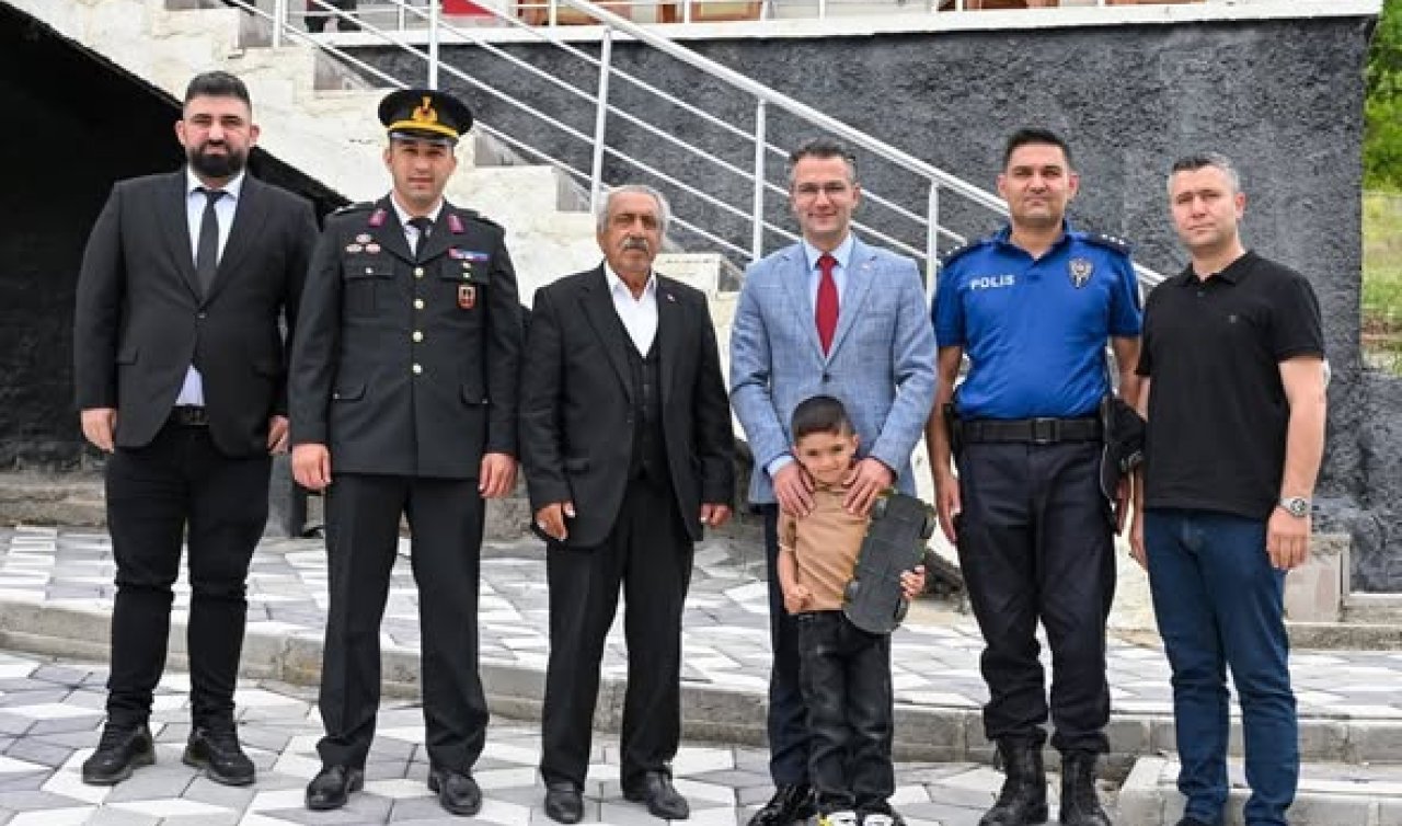 Kaymakam Ömer Faruk Canpolat’tan şehit ailelerine bayram ziyareti