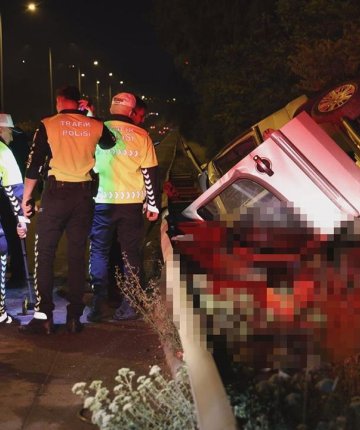 Su kanalına giren araç takla attı: 2 ölü