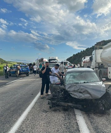 Bayram dönüşü feci kaza! Aynı aileden 3 kişi öldü 