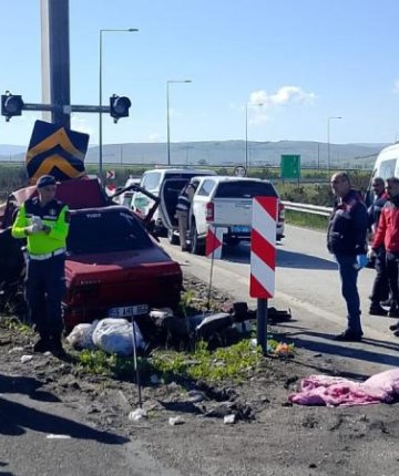 Feci kaza: Karı koca öldü kız çocuğu ağır yaralı