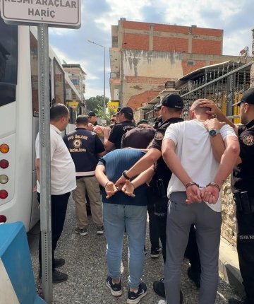 Sanal medyada tanıştığı kadının davetiyle gittiği evde darbedildi; 8 gözaltı
