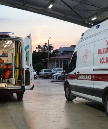 Kız alıp verme husumeti kanlı bitti: Baba ve oğlu öldürüldü