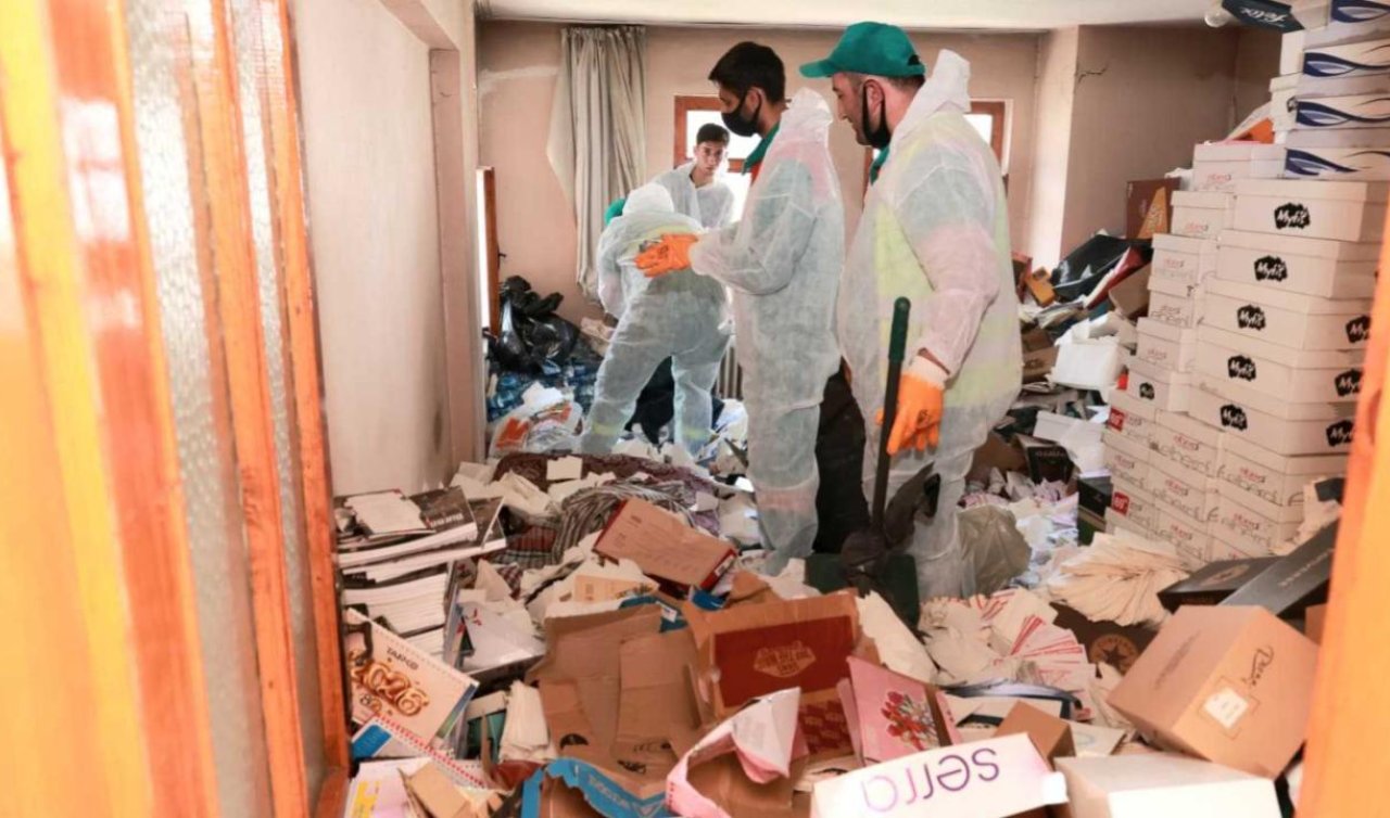 Evden yaklaşık 20 ton çöp çıktı