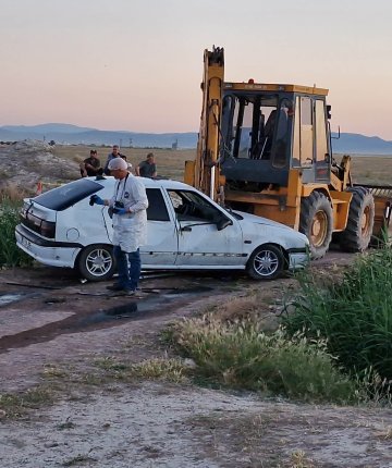 Otomobil dereye devrildi: 3 çocuk hayatını kaybetti