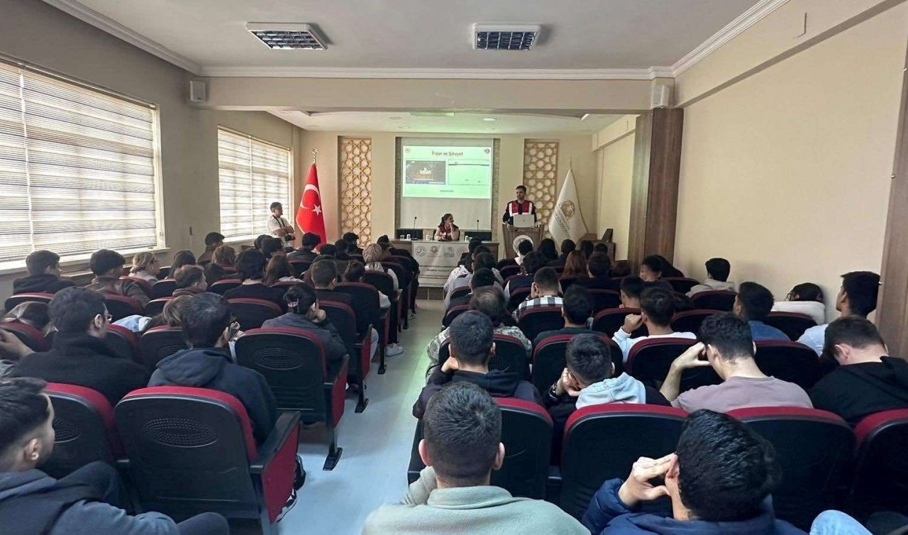Konya Jandarmasından bin 280 kişiye siber farkındalık eğitimi
