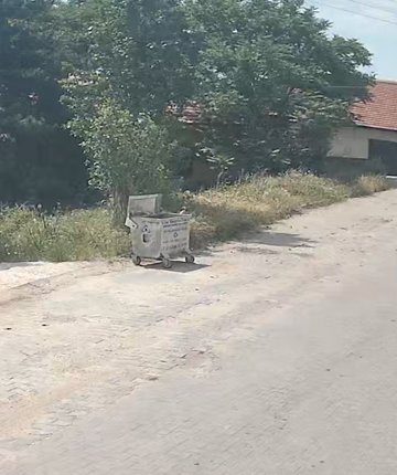 Kamyonun çarptığı yaşlı kadın hayatını kaybetti: Feci kaza kamerada