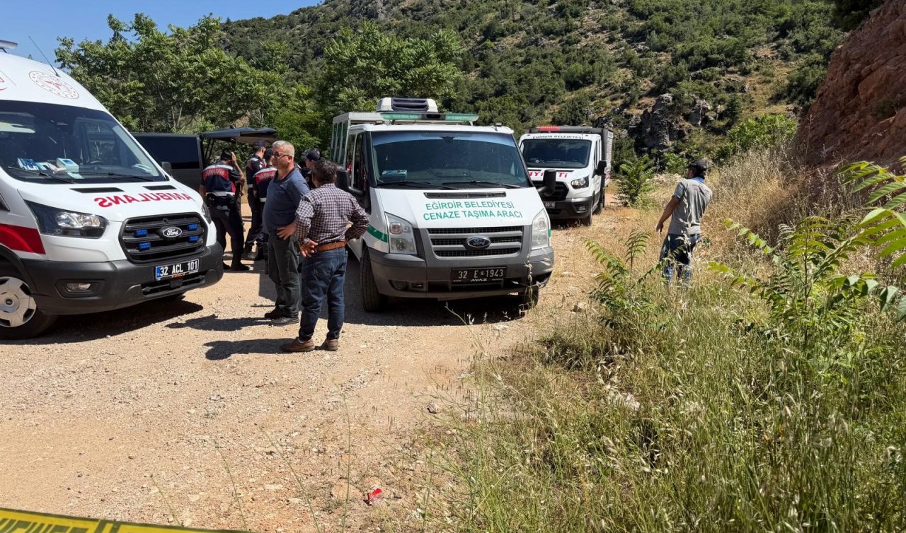 Park halindeki araçta 2 gencin cansız bedeni bulundu