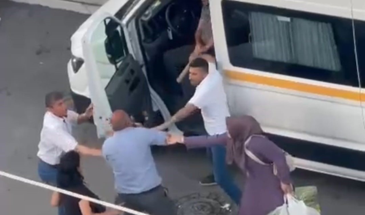 Silahlı ve sopalı kavga: 2 yaralı